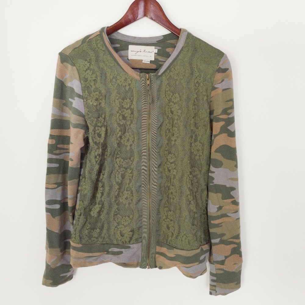 Evy's Tree Camouflage Jacket with Lace Accents Size Large
